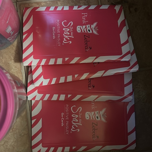 Pink zebra - Picture 2 of 11